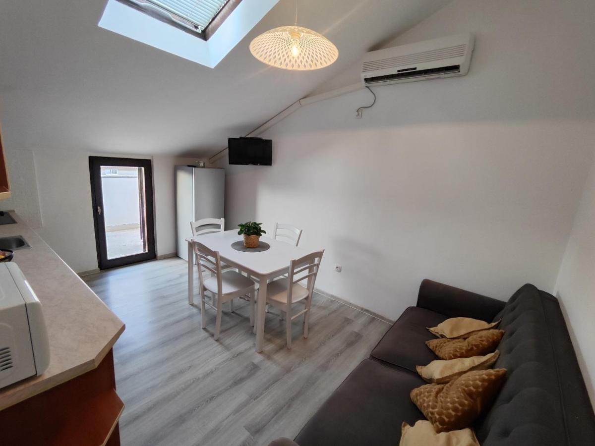 Apartments Urban Πόρετς Εξωτερικό φωτογραφία