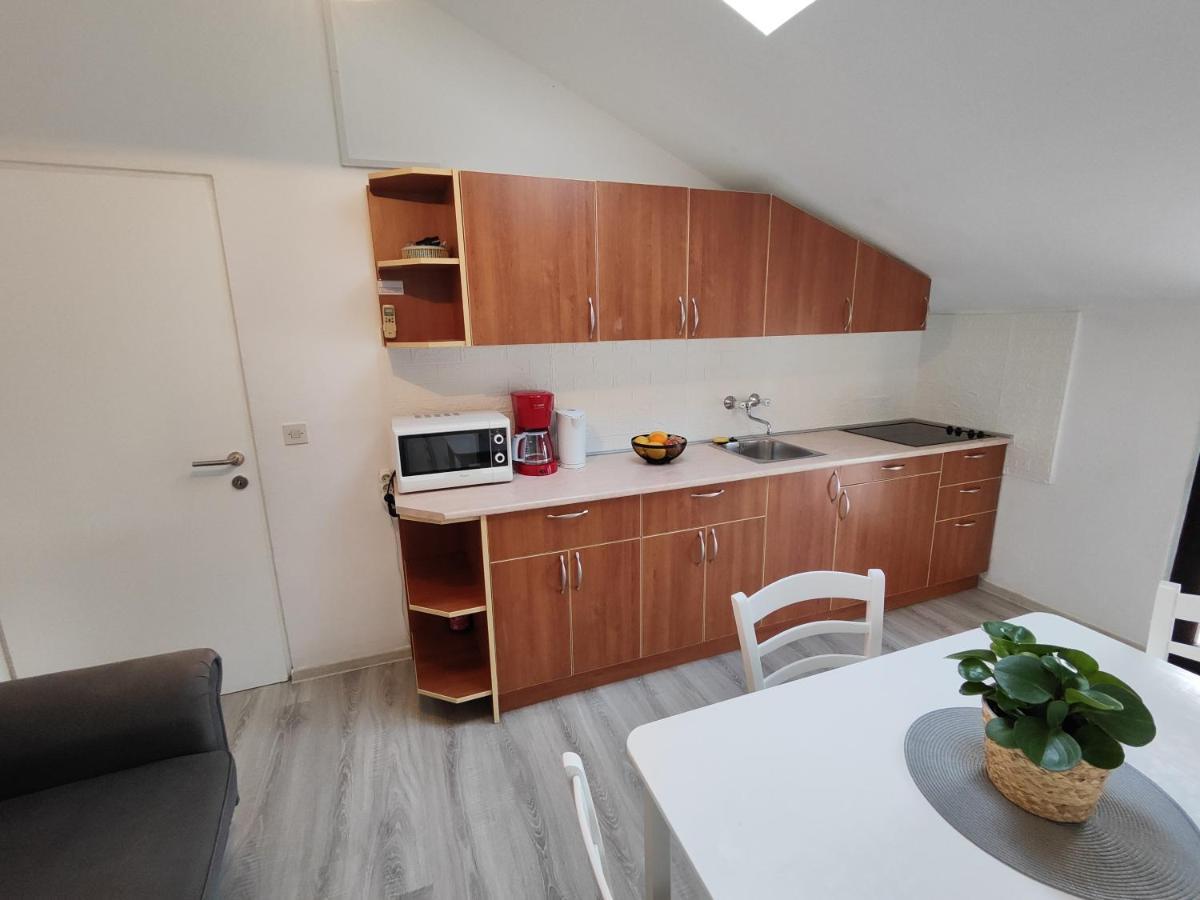 Apartments Urban Πόρετς Δωμάτιο φωτογραφία